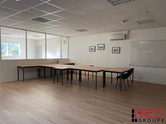 Plus de détails pour Gémenos, Gémenos - Bureau à louer