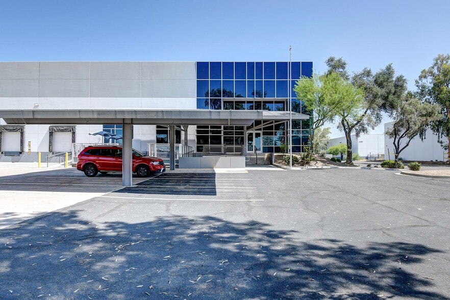 836 E University Dr, Phoenix, AZ à louer - Photo de l’immeuble – Image 2 sur 15