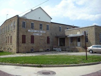 Plus de détails pour 203 W 2nd St, Gilman, IL - Industriel/Logistique à vendre