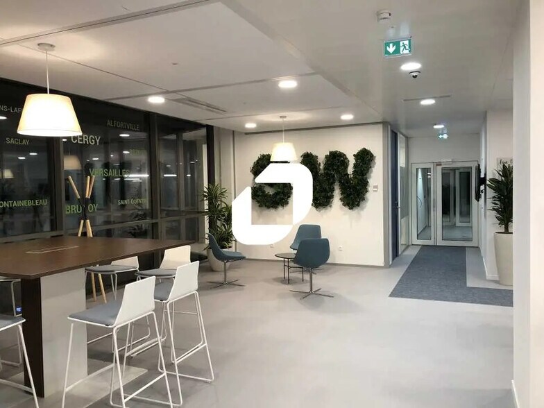Bureau dans Versailles à louer - Hall d’entrée – Image 2 sur 13