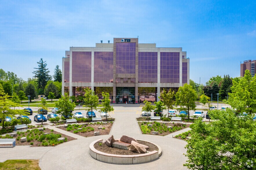 15 Allstate Pky, Markham, ON à louer - Photo de l’immeuble – Image 2 sur 9