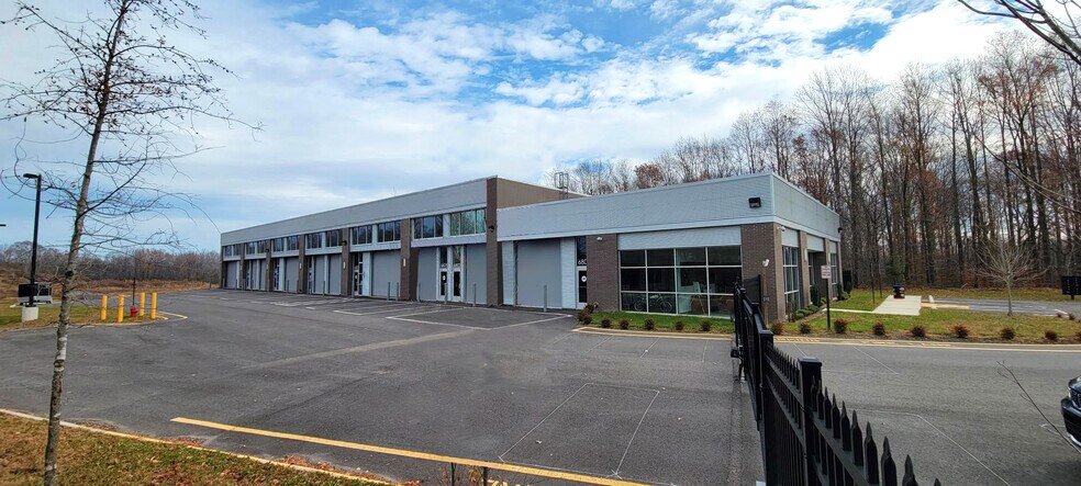 6701 Dominion Garages Ave, Woodford, VA à vendre - Photo de l’immeuble – Image 2 sur 4