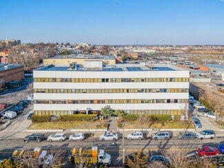 Plus de détails pour 12909 26th Ave, Flushing, NY - Bureau à vendre