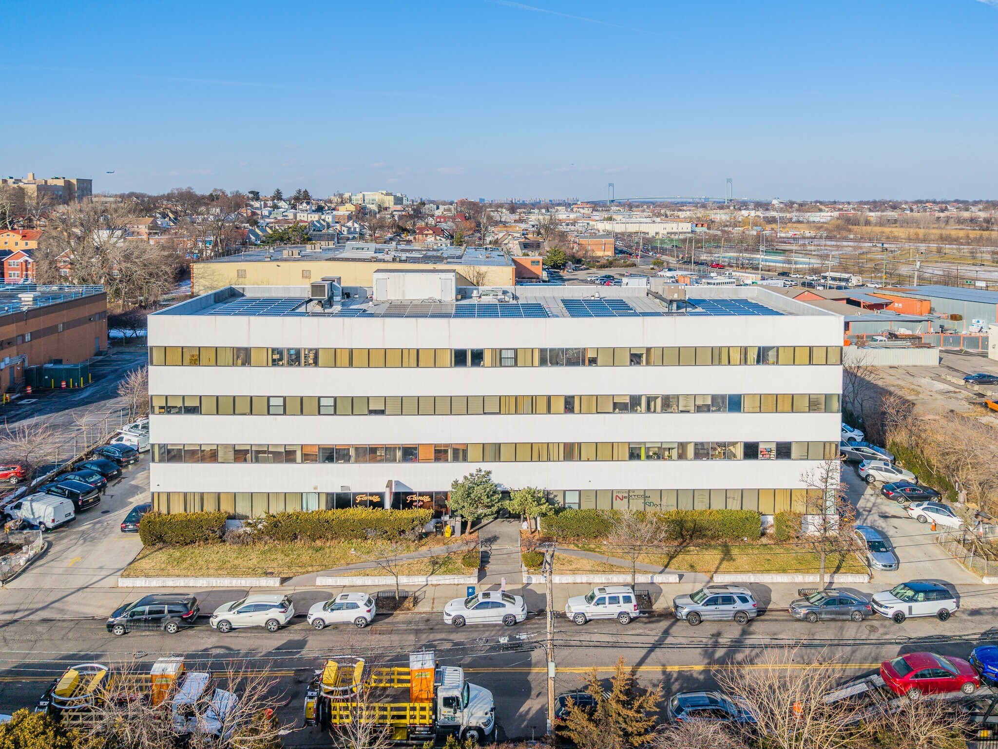 12909 26th Ave, Flushing, NY à vendre Photo principale– Image 1 sur 21