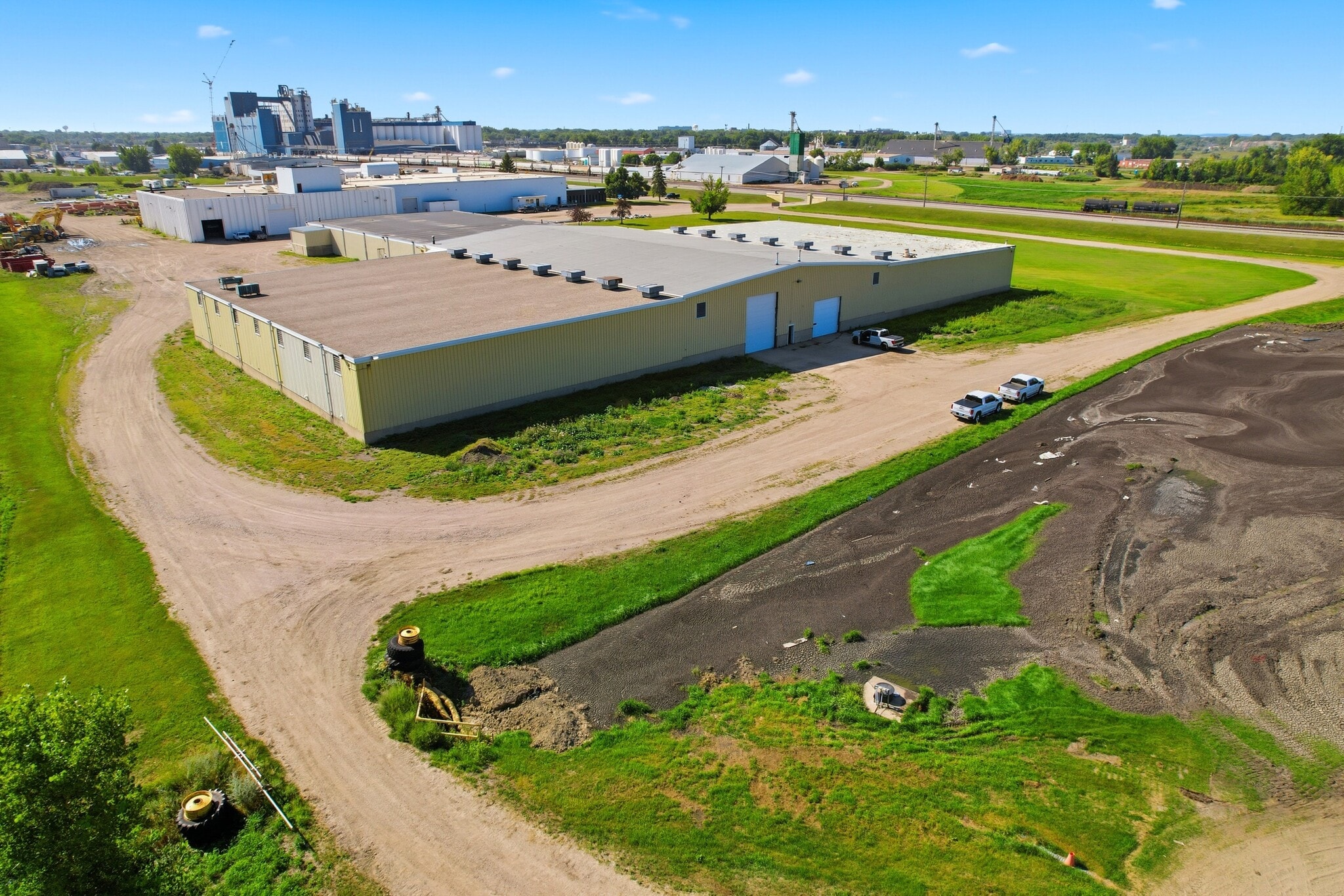 2550 Mill Rd, Grand Forks, ND à vendre Photo principale– Image 1 sur 11