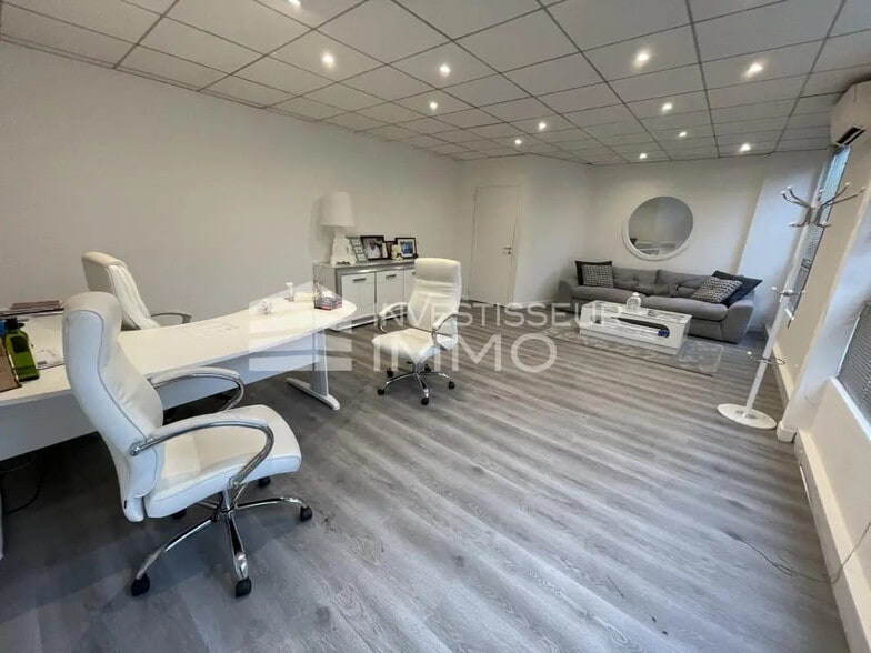 Industriel/Logistique dans Torcy à vendre - Photo intérieure – Image 3 sur 3