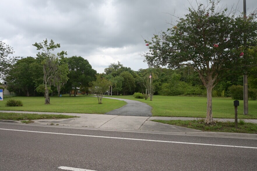 2101 S Goldenrod Rd, Orlando, FL à vendre - Photo de l’immeuble – Image 3 sur 61