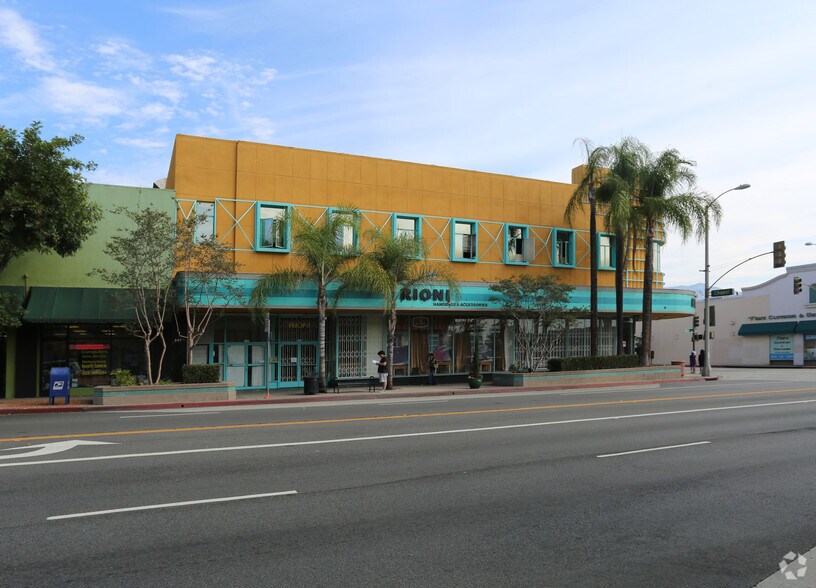247 E Main St, Alhambra, CA à louer - Photo de l’immeuble – Image 2 sur 7