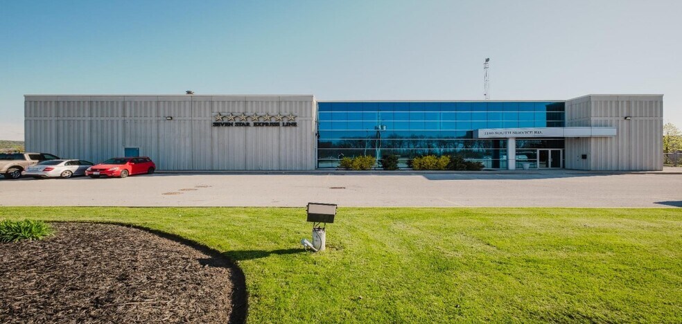 1180 S Service Rd, Hamilton, ON à vendre - Photo de l’immeuble – Image 2 sur 11