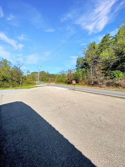 703 US-30, Imperial, PA à louer - Photo de l’immeuble – Image 3 sur 32