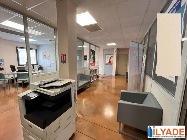 Plus de détails pour Bureau à louer