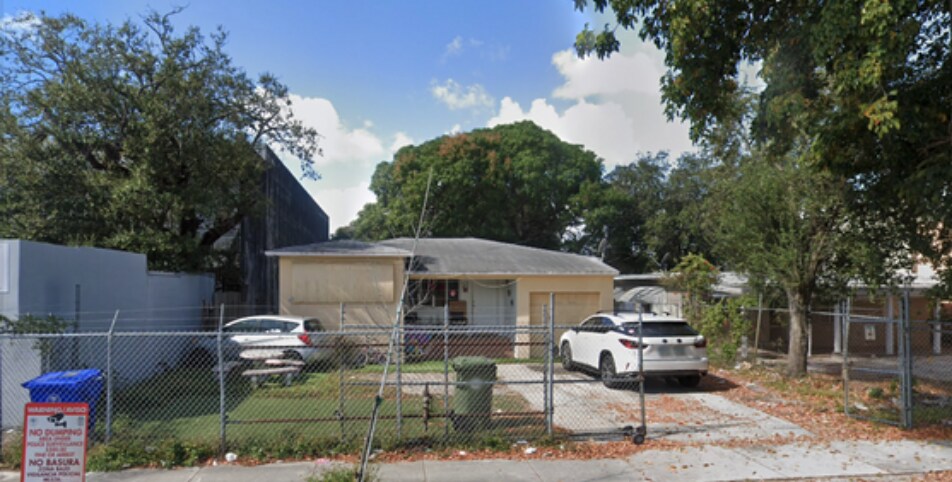 2110 NW 22nd Ct, Miami, FL à vendre - Photo de l’immeuble – Image 2 sur 2