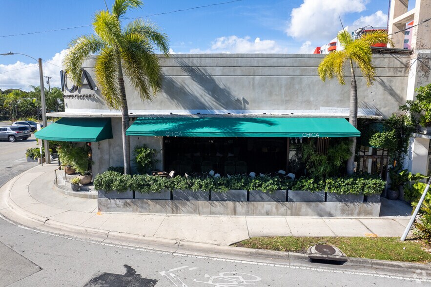 5556 NE 4th Ct, Miami, FL à vendre - Photo de l’immeuble – Image 3 sur 9