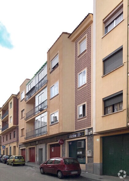 Immeuble residentiel dans Segovia, Segovia à vendre - Photo principale – Image 1 sur 2