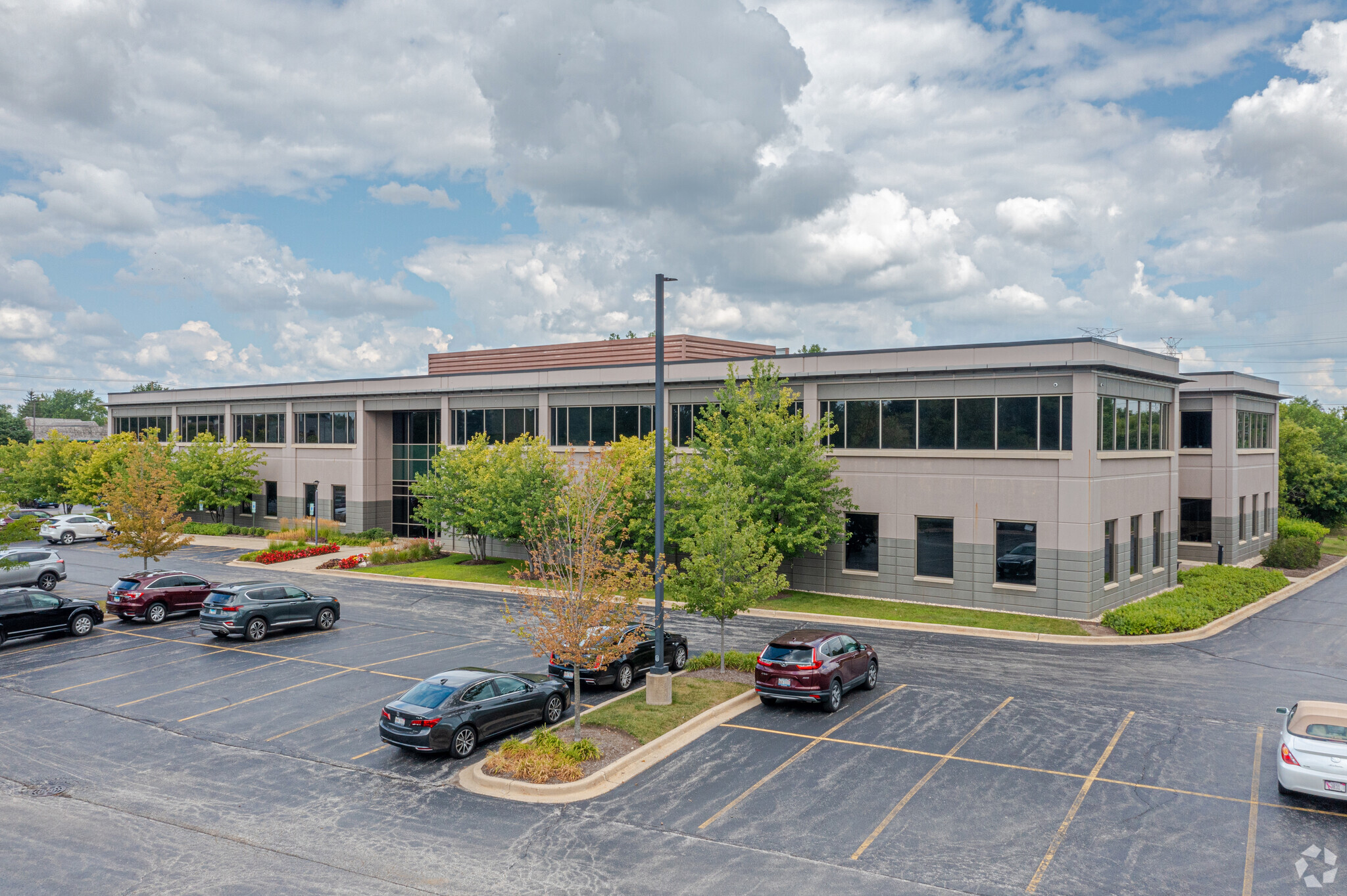 975 Weiland Rd, Buffalo Grove, IL à louer Photo de l’immeuble– Image 1 sur 6