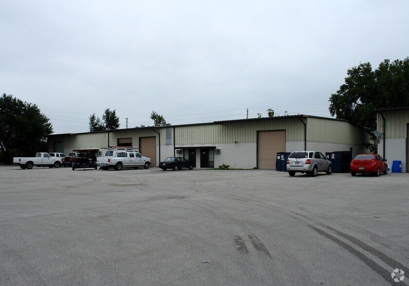 2669-2681 Mercy Dr, Orlando, FL à louer - Photo principale – Image 3 sur 4