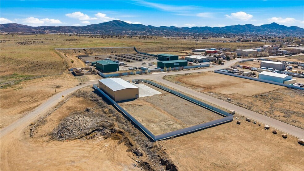 516 S Cold Water Ln, Dewey, AZ à vendre - Photo de l’immeuble – Image 3 sur 26