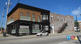 Plus de détails pour 958 7th Ave, Marion, IA - Spécialisé à vendre