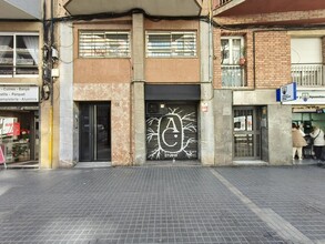 Avinguda De Madrid, 96, Barcelone, Barcelona à louer Photo de la construction– Image 2 sur 18