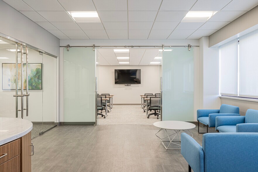 515 W Mayfield Rd, Arlington, TX à louer - Photo intérieure – Image 3 sur 4