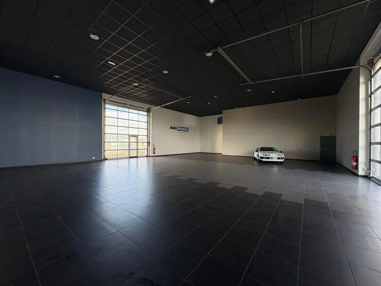 Local d'activités dans Bouguenais à vendre - Photo intérieure – Image 2 sur 20