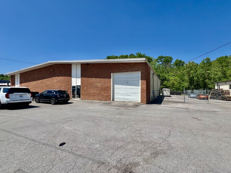 323-325 Wilhagan Rd, Nashville, TN à louer - Photo de l’immeuble – Image 1 sur 14