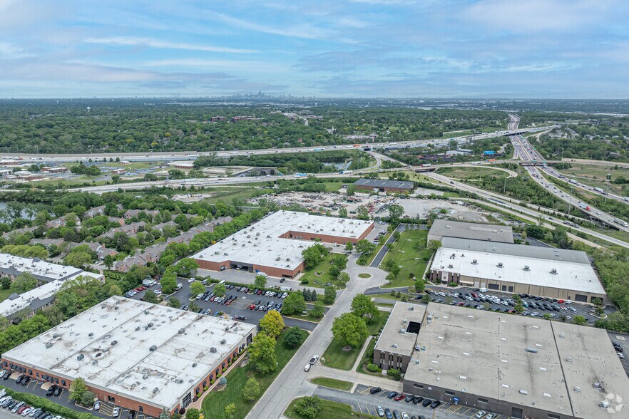 161 Tower Dr, Burr Ridge, IL à louer - Aérien – Image 1 sur 2