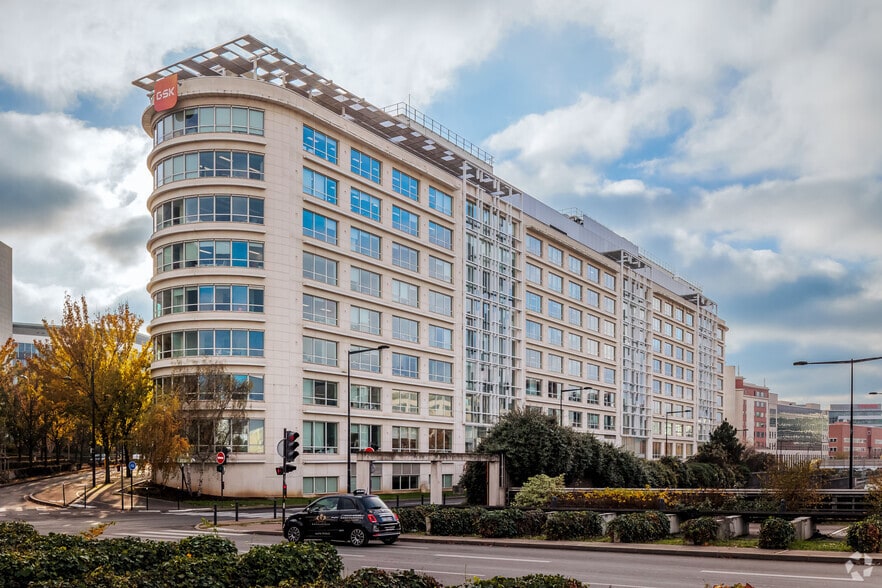 23 Rue François Jacob, Rueil-Malmaison à louer - Photo de l’immeuble – Image 1 sur 1