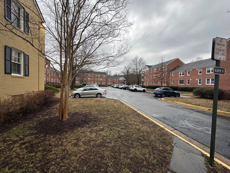 1701 Belle View Blvd, Alexandria, VA à louer - Photo de l’immeuble – Image 2 sur 18