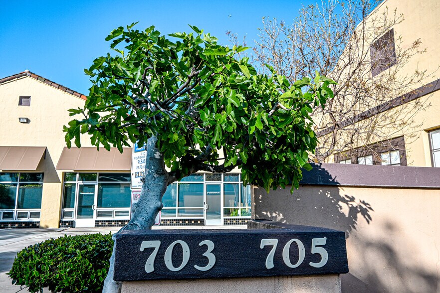 703-709 High St, Palo Alto, CA à louer - Photo de l’immeuble – Image 2 sur 21