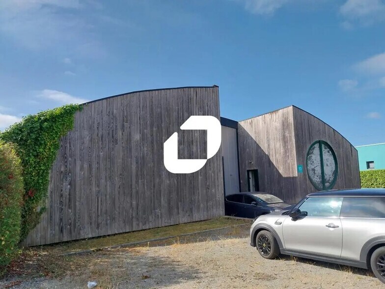 Local d’activités dans Treillières à louer - Photo de l’immeuble – Image 2 sur 9