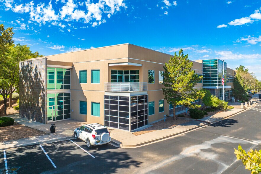 4900 Lang Ave NE, Albuquerque, NM à louer - Photo de l’immeuble – Image 1 sur 26