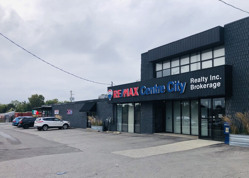 675 Adelaide St N, London, ON à vendre - Photo de l’immeuble – Image 1 sur 4