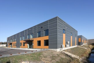 Plus de détails pour 13025 Fenway Blvd N, Hugo, MN - Industriel/Logistique à vendre