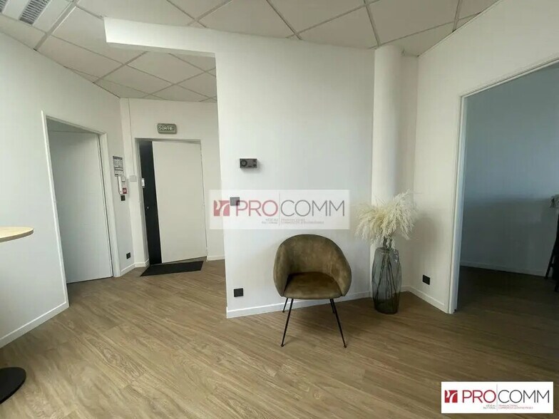 Bureau dans Chartres à louer - Photo de l’immeuble – Image 3 sur 6