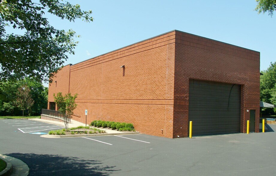 3946 Deep Rock Rd, Richmond, VA à louer - Photo de l’immeuble – Image 3 sur 3