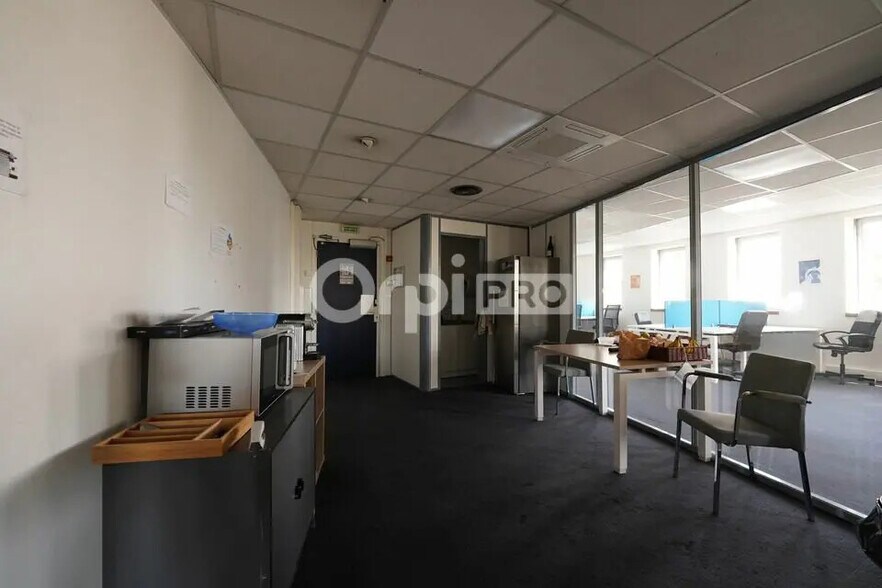 Bureau dans Lyon à vendre - Photo de l’immeuble – Image 3 sur 12