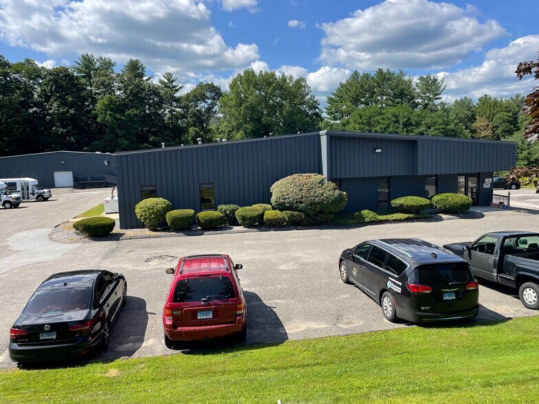 219 Industrial Ln, Torrington, CT à louer - Photo de l’immeuble – Image 2 sur 3