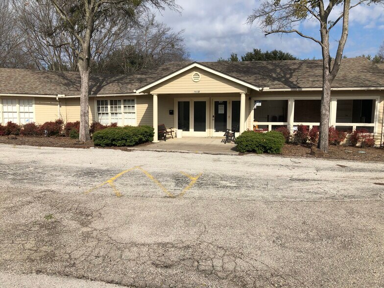 7605 Virginia Pkwy, McKinney, TX à vendre - Photo de l’immeuble – Image 2 sur 6