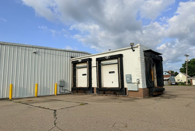 1951 Logan Ave, Hamilton, OH à louer - Photo de l’immeuble – Image 3 sur 9
