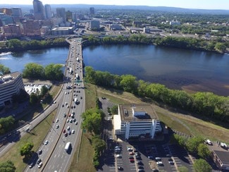 Plus de détails pour 800 Connecticut Blvd, East Hartford, CT - Bureau à louer