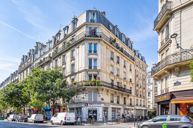 Plus de détails pour Local commercial à louer