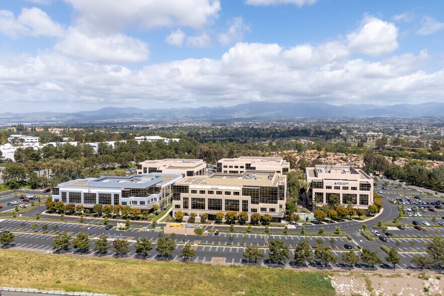 4 Polaris Way, Aliso Viejo, CA à louer - Aérien – Image 3 sur 6