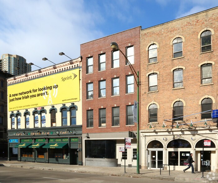 534 N Clark St, Chicago, IL à louer - Photo de l’immeuble – Image 3 sur 9