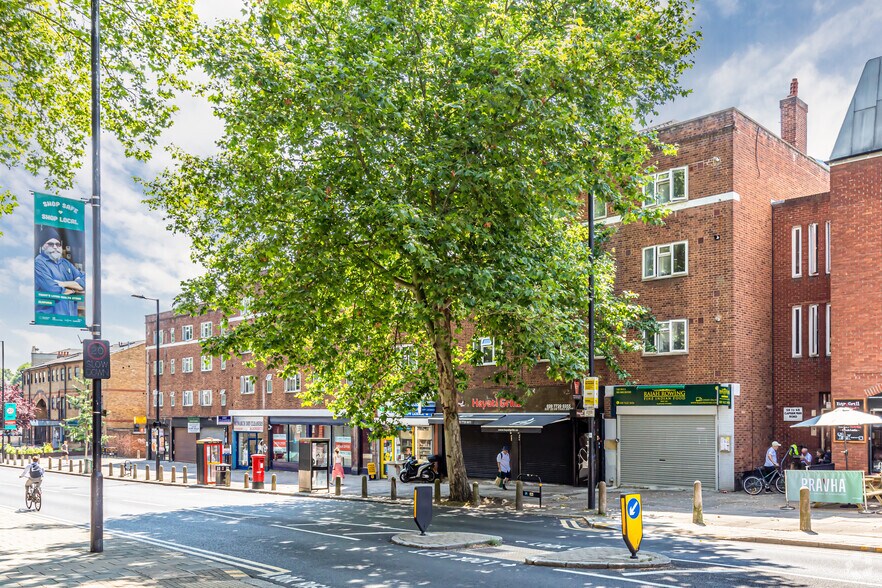 70-86 Clapham Park Rd, Londres à louer - Photo de l’immeuble – Image 2 sur 19
