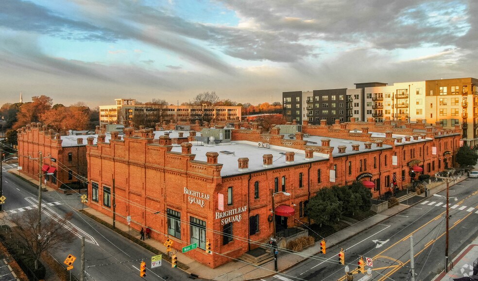 905 W Main St, Durham, NC à louer - Photo de l’immeuble – Image 1 sur 15