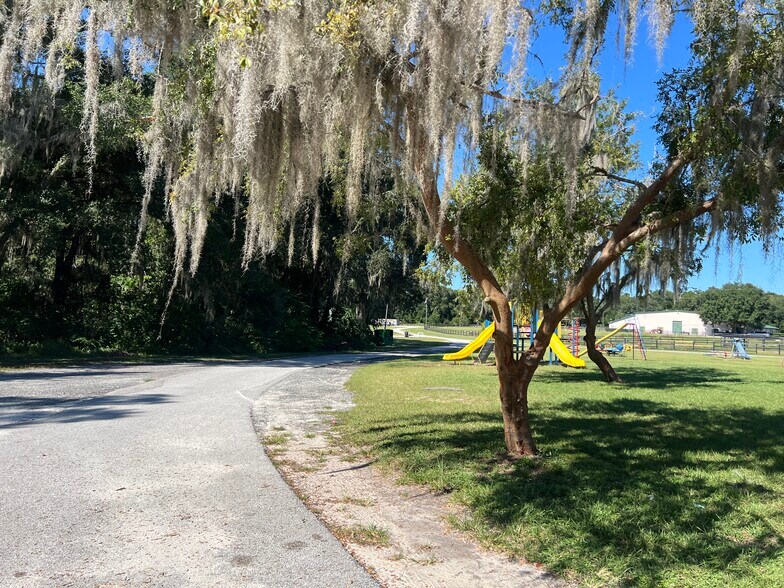 15833 N US Highway 301, Citra, FL à vendre - Photo de l’immeuble – Image 2 sur 20