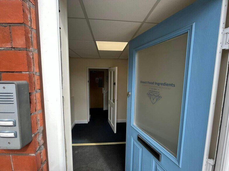 70 Waters Green, Macclesfield à vendre - Photo de l’immeuble – Image 3 sur 47