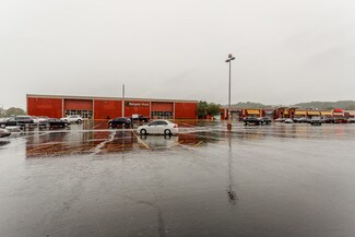 Plus de détails pour 668 N Riverside Dr, Clarksville, TN - Différents types d’espaces à louer