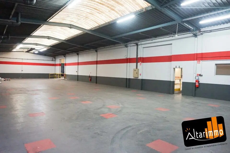 Local d’activités dans Lucé à louer Photo intérieure– Image 1 sur 7